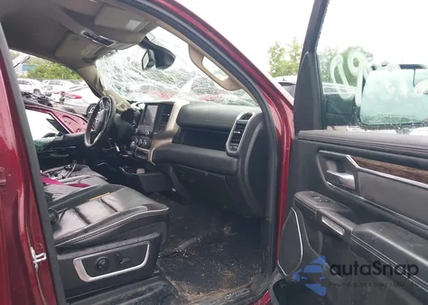 2019 Ram 1500 Laramie 4X4 5'7 Box z USA, uszkodzony, nr VIN 1C6SRFJT6KN719423